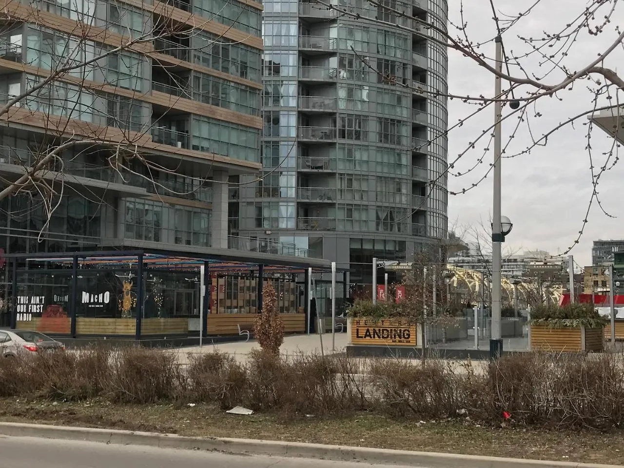 Downtown Toronto / Close To Cn Tower / Free Parking/ Excellent Amenities Appartamento